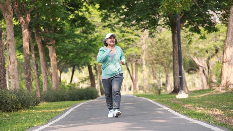 Healthy Living for Busy Women: Simple Habits That Work