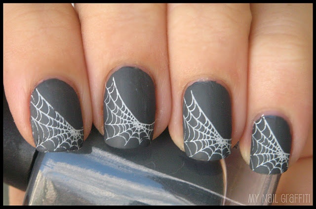 Bold and Beautiful: Edgy Black Nail Art
